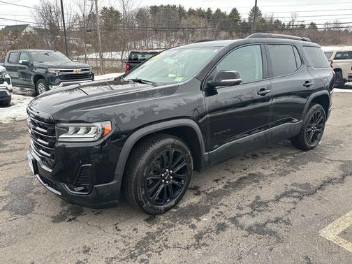 2023 GMC Acadia AWD SLT