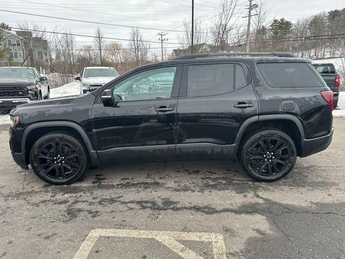 2023 GMC Acadia AWD SLT