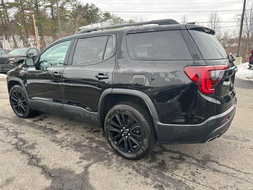 2023 GMC Acadia AWD SLT