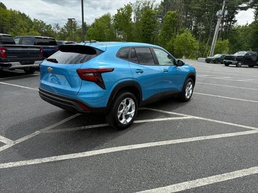 2025 Chevrolet Trax LS