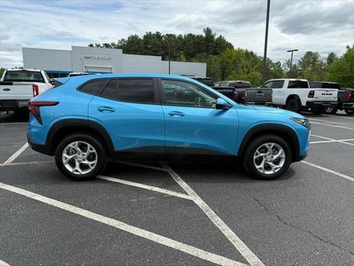 2025 Chevrolet Trax LS