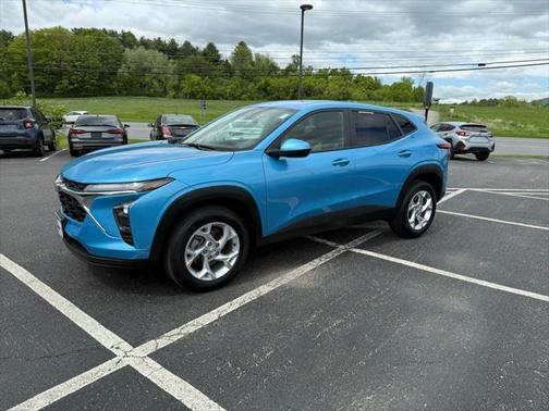 2025 Chevrolet Trax LS