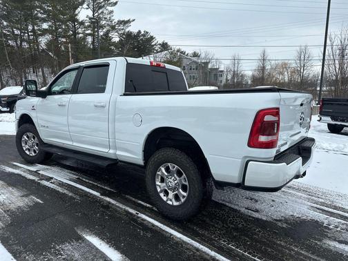2023 RAM 2500 Laramie Crew Cab 4x4 6'4' Box