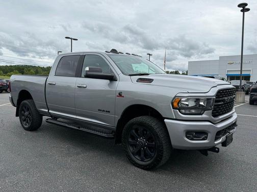 2022 RAM 2500 Big Horn Crew Cab 4x4 6'4' Box
