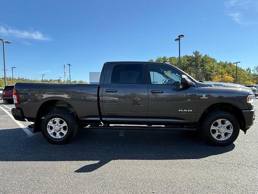 2024 RAM 2500 Laramie Crew Cab 4x4 6'4' Box