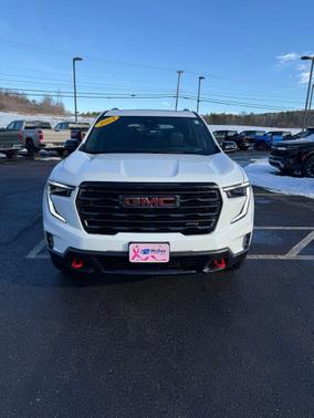 2024 GMC Acadia AWD AT4