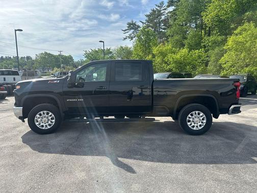 Black 2024 Chevrolet Silverado 2500 LT