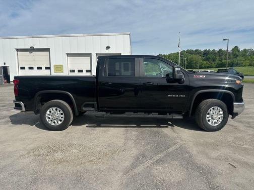 Black 2024 Chevrolet Silverado 2500 LT
