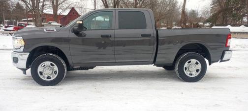 2024 RAM 2500 Tradesman Crew Cab 4x4 6'4' Box