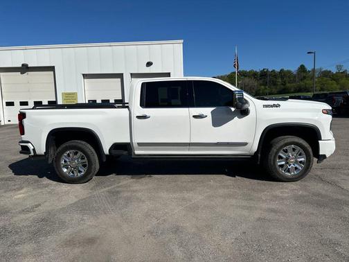 Summit White 2024 Chevrolet Silverado 3500 High Country