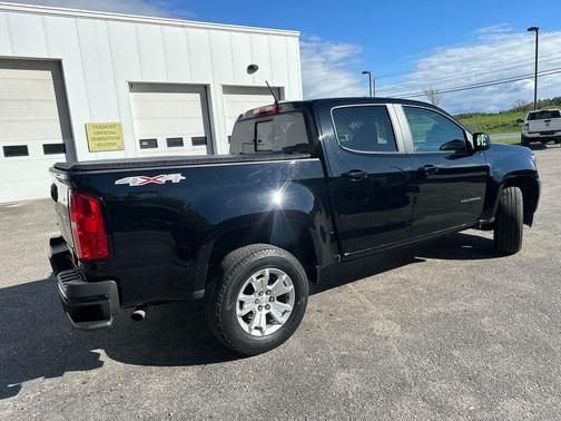 Black 2022 Chevrolet Colorado LT