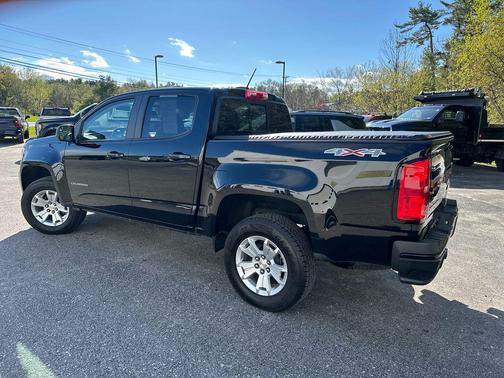 Black 2022 Chevrolet Colorado LT