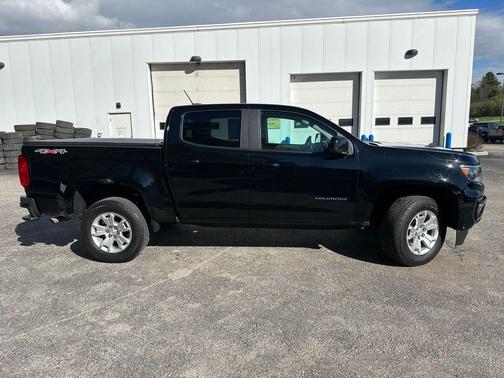Black 2022 Chevrolet Colorado LT