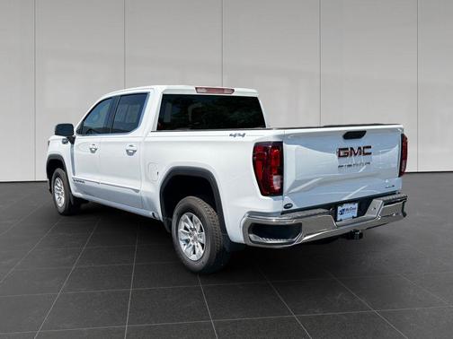Summit White 2024 GMC Sierra 1500 SLE