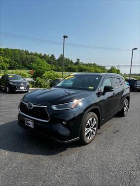 2021 Toyota Highlander Hybrid XLE