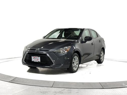 2019 Toyota Yaris Sedan LE