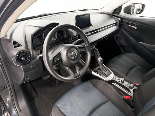 2019 Toyota Yaris Sedan LE