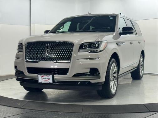 2024 Lincoln Navigator Premiere