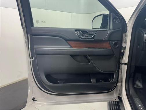 2024 Lincoln Navigator Premiere
