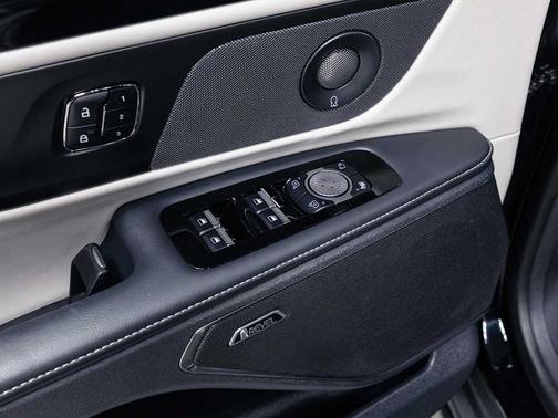 2024 Lincoln Nautilus Reserve