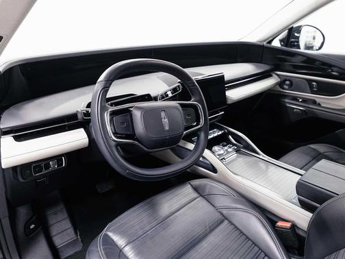 2024 Lincoln Nautilus Reserve