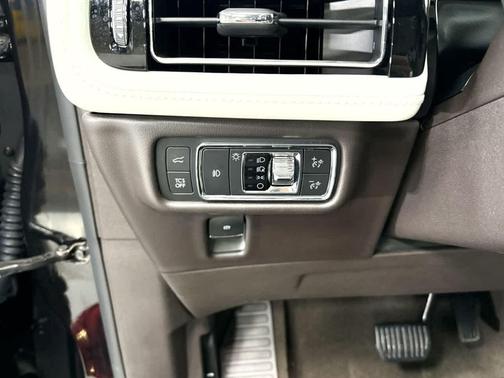 2022 Lincoln Nautilus Black Label