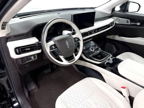 2022 Lincoln Nautilus Black Label