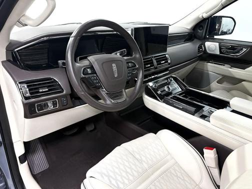 2024 Lincoln Navigator Black Label