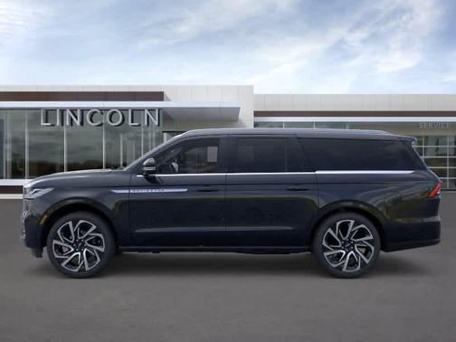 INFINITE BLACK MET CC 2026 Lincoln Navigator Reserve