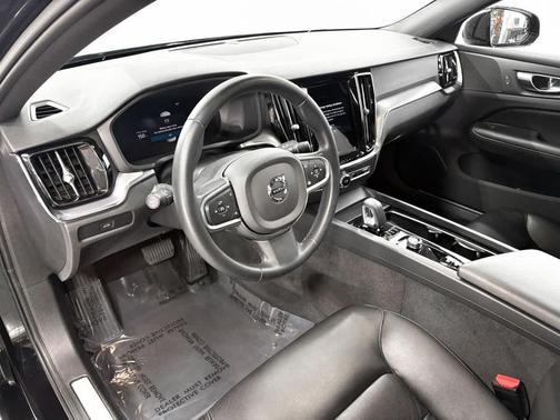 2023 Volvo S60 B5 Plus Black Edition