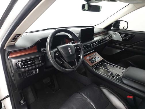 Pristine White Metallic Tri-Coat 2022 Lincoln Aviator Reserve AWD