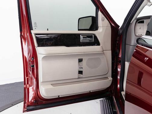 2017 Lincoln Navigator Select