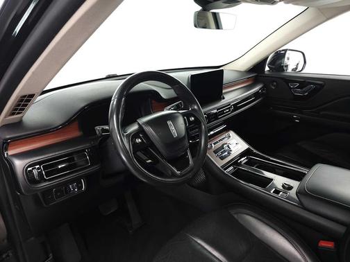 Infinite Black Metallic Clearcoat 2022 Lincoln Aviator Reserve AWD