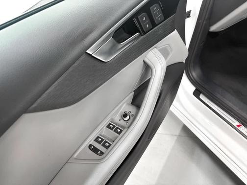 2023 Audi A4 45 S line Premium Plus