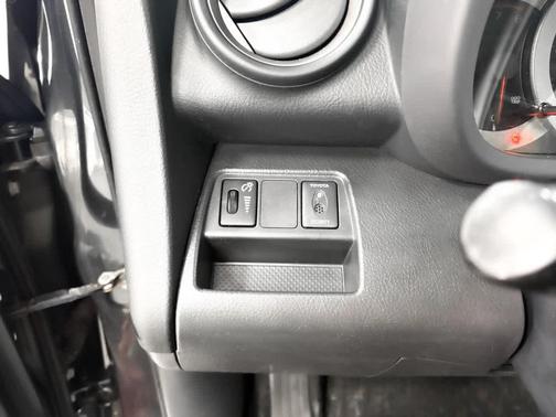 2006 Toyota RAV4 Sport