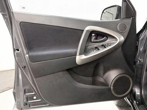 2006 Toyota RAV4 Sport