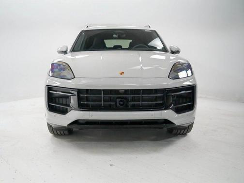 2026 Porsche Cayenne GTS