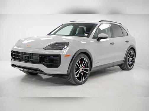 2026 Porsche Cayenne GTS