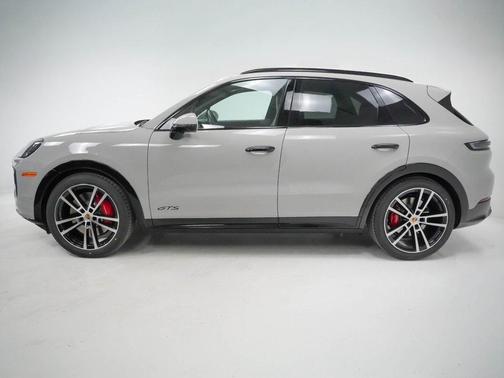 2026 Porsche Cayenne GTS