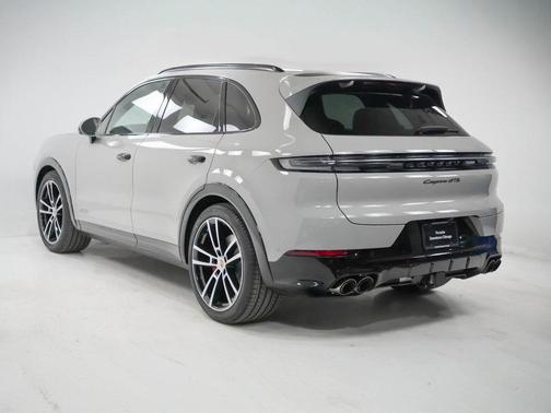 2026 Porsche Cayenne GTS