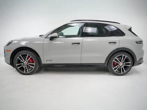 2026 Porsche Cayenne GTS