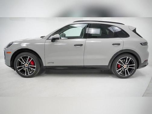 2026 Porsche Cayenne GTS