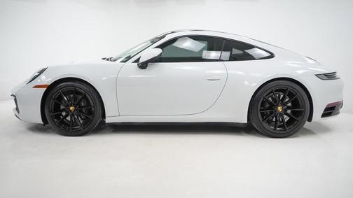 2022 Porsche 911 Carrera