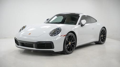 2022 Porsche 911 Carrera