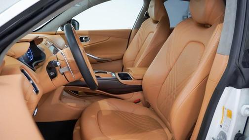 2021 Aston Martin DBX Base