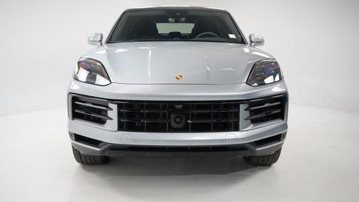 2024 Porsche Cayenne Base (Tiptronic)