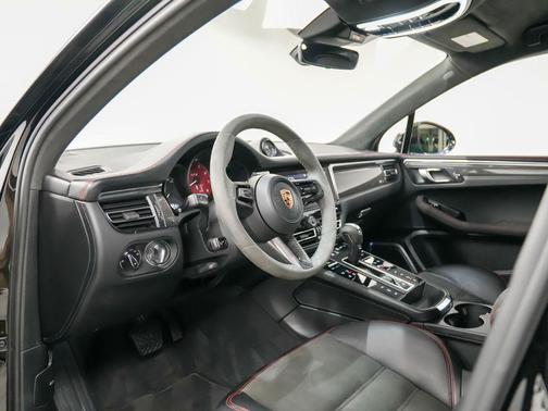 Black 2022 Porsche Macan Macan GTS