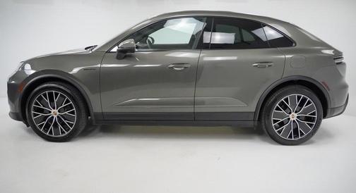 2025 Porsche Macan Electric