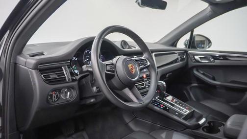 2023 Porsche Macan