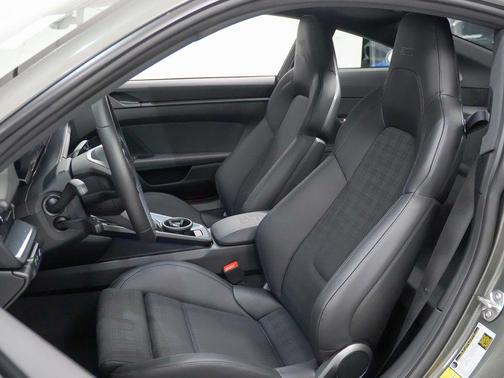 2026 Porsche 911 Carrera T